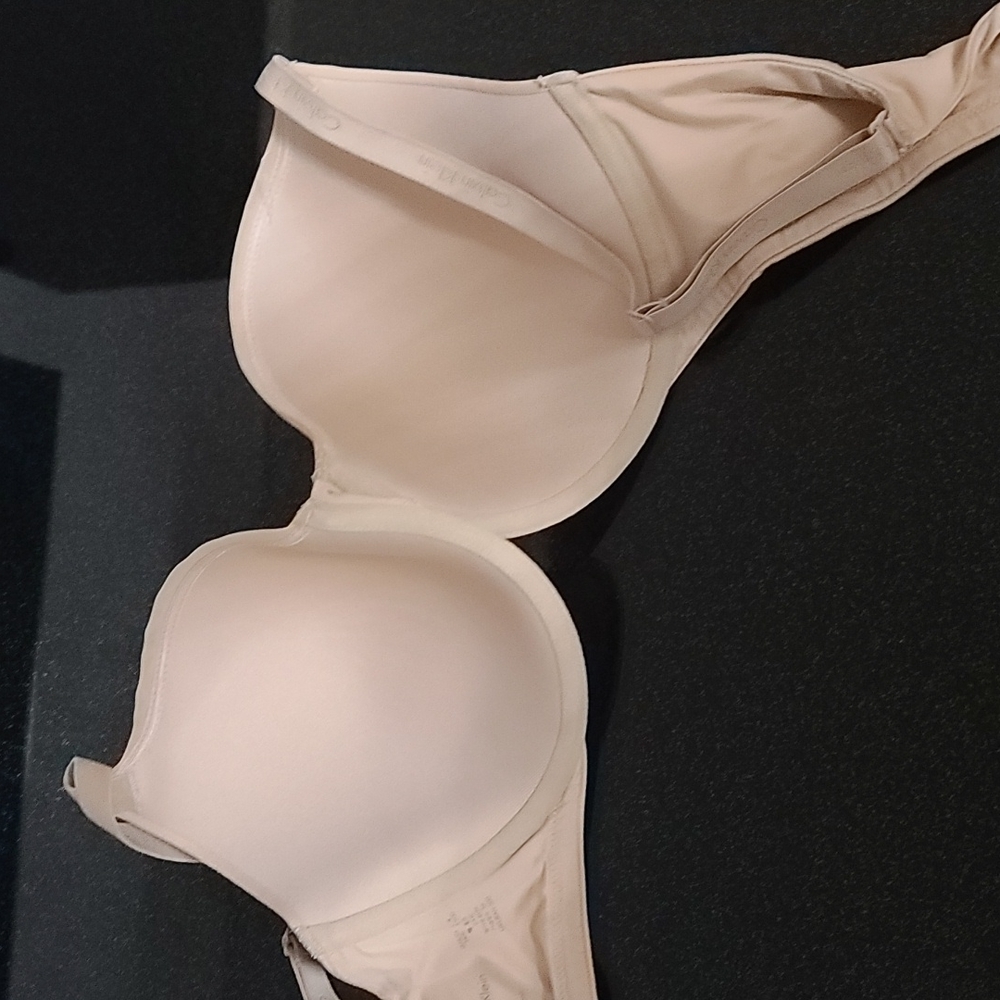Calvin Klein Bra 34DD - Picture 4 of 4